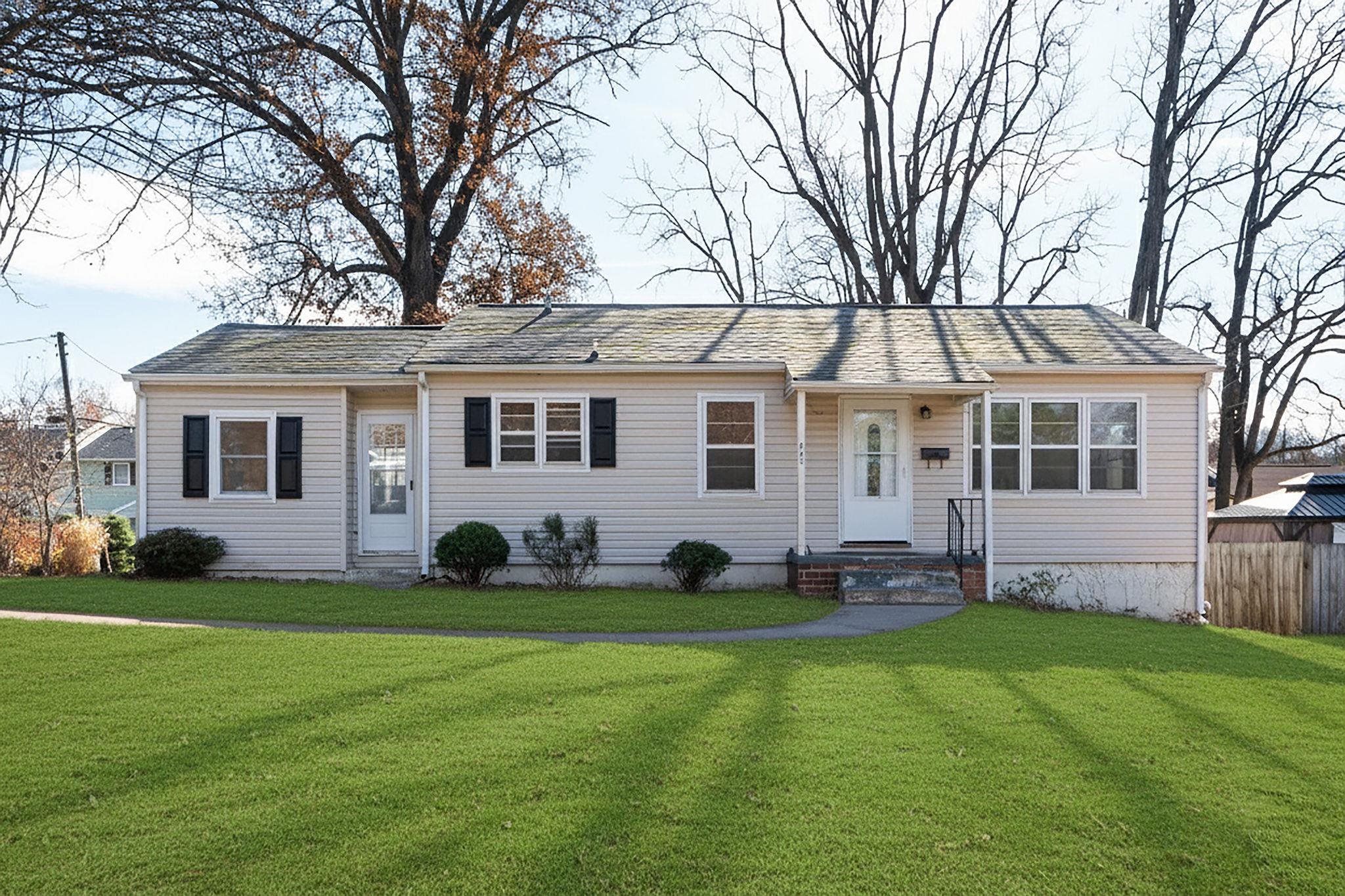 842 MAPLE AVE, WAYNESBORO, Virginia 22980, 3 Bedrooms Bedrooms, ,1 BathroomBathrooms,Residential,842 MAPLE AVE,671588 MLS # 671588