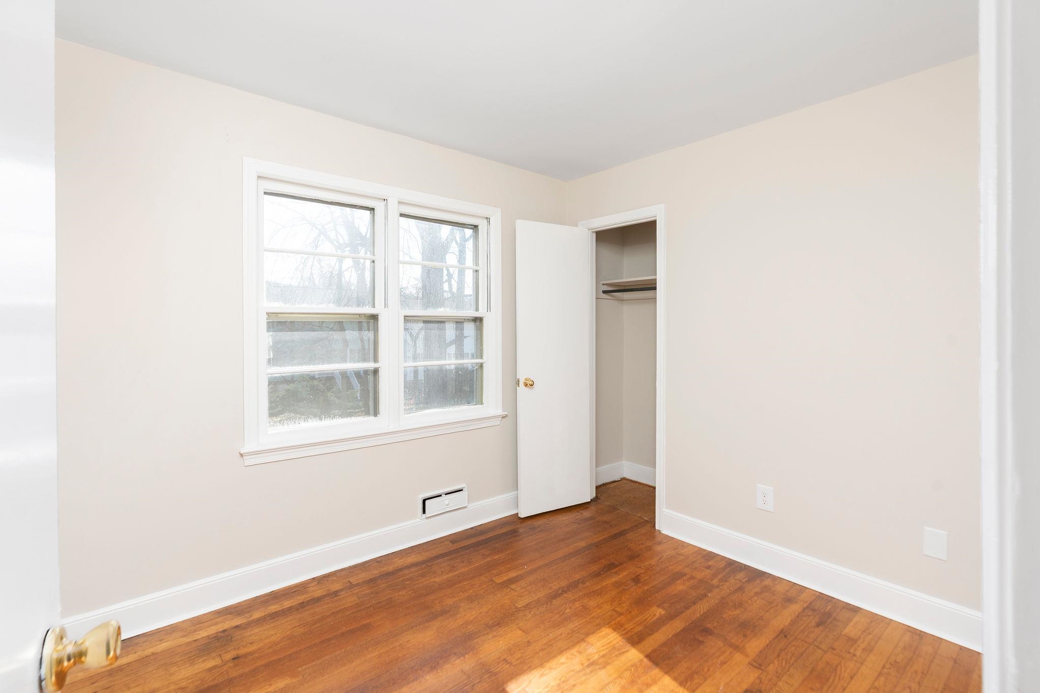 842 MAPLE AVE, WAYNESBORO, Virginia 22980, 3 Bedrooms Bedrooms, ,1 BathroomBathrooms,Residential,842 MAPLE AVE,671588 MLS # 671588