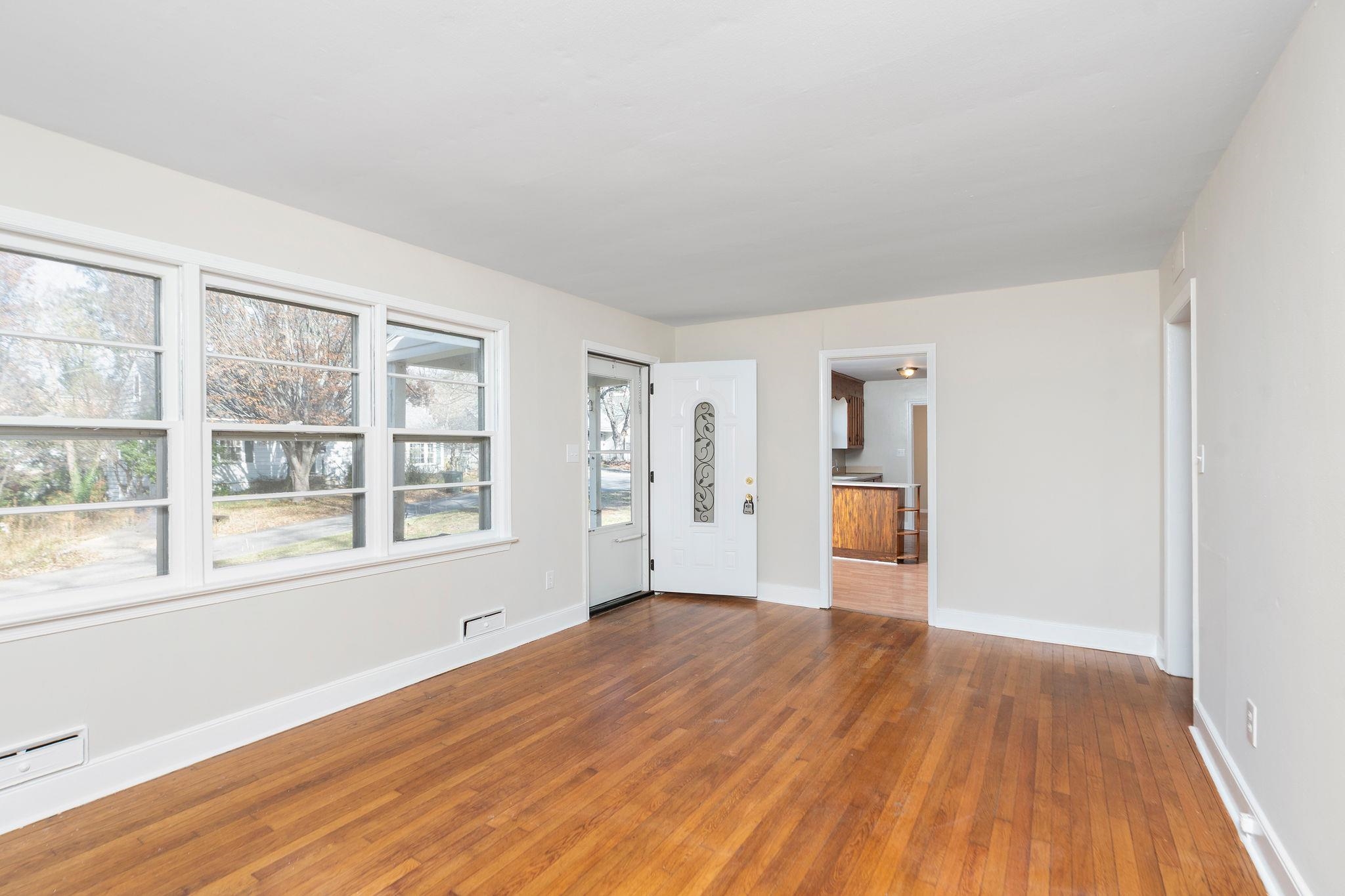 842 MAPLE AVE, WAYNESBORO, Virginia 22980, 3 Bedrooms Bedrooms, ,1 BathroomBathrooms,Residential,842 MAPLE AVE,671588 MLS # 671588