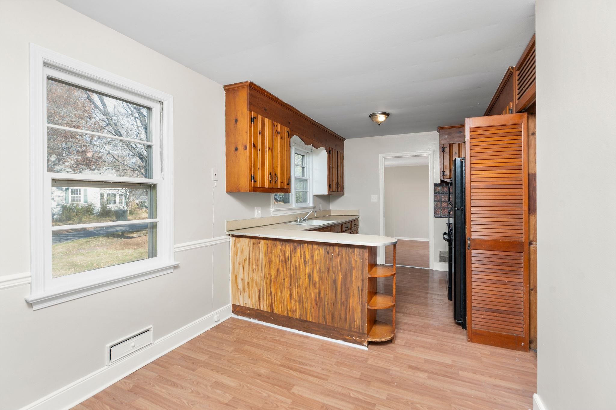 842 MAPLE AVE, WAYNESBORO, Virginia 22980, 3 Bedrooms Bedrooms, ,1 BathroomBathrooms,Residential,842 MAPLE AVE,671588 MLS # 671588