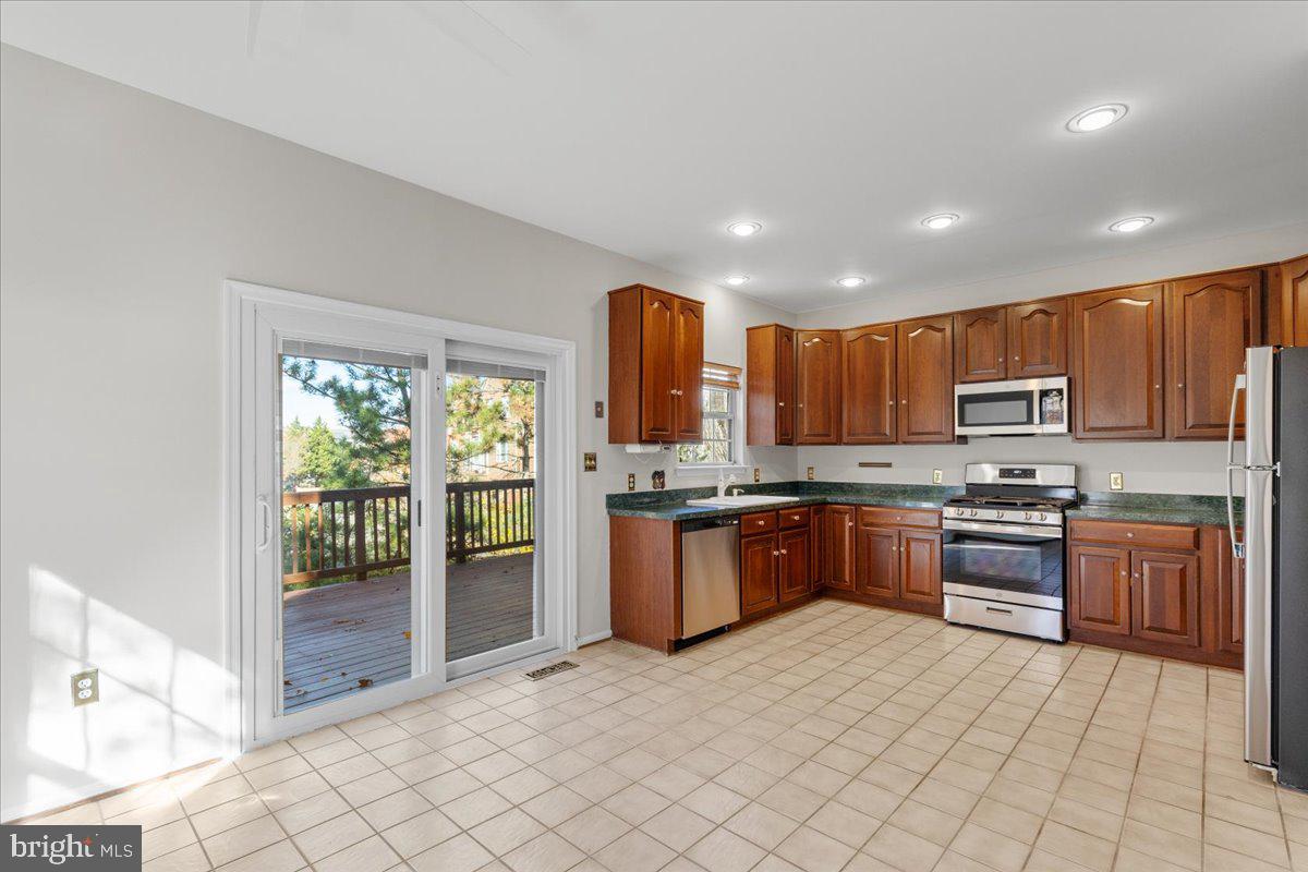 13286 COPPERMILL DR, HERNDON, Virginia 20171, 3 Bedrooms Bedrooms, ,2 BathroomsBathrooms,Residential,For sale,13286 COPPERMILL DR,VAFX2274840 MLS # VAFX2274840