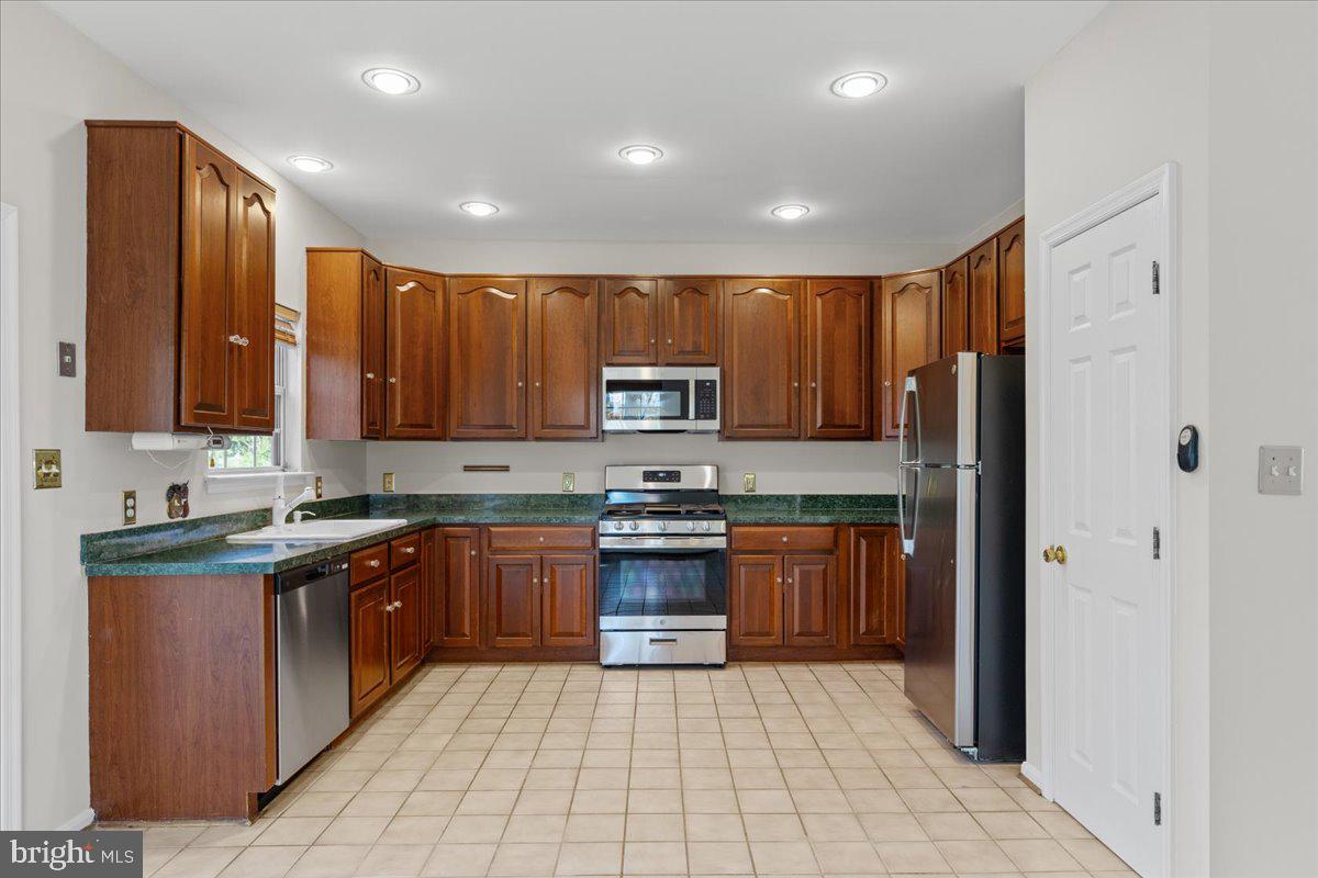 13286 COPPERMILL DR, HERNDON, Virginia 20171, 3 Bedrooms Bedrooms, ,2 BathroomsBathrooms,Residential,For sale,13286 COPPERMILL DR,VAFX2274840 MLS # VAFX2274840