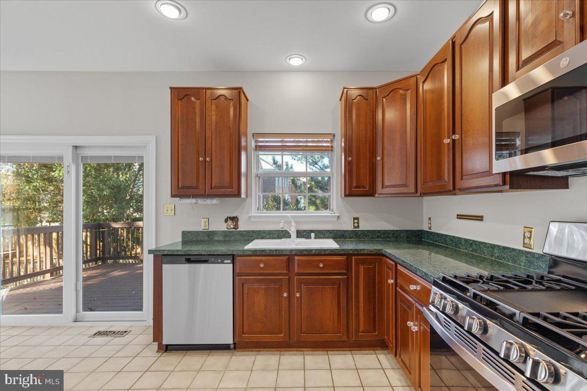 13286 COPPERMILL DR, HERNDON, Virginia 20171, 3 Bedrooms Bedrooms, ,2 BathroomsBathrooms,Residential,For sale,13286 COPPERMILL DR,VAFX2274840 MLS # VAFX2274840