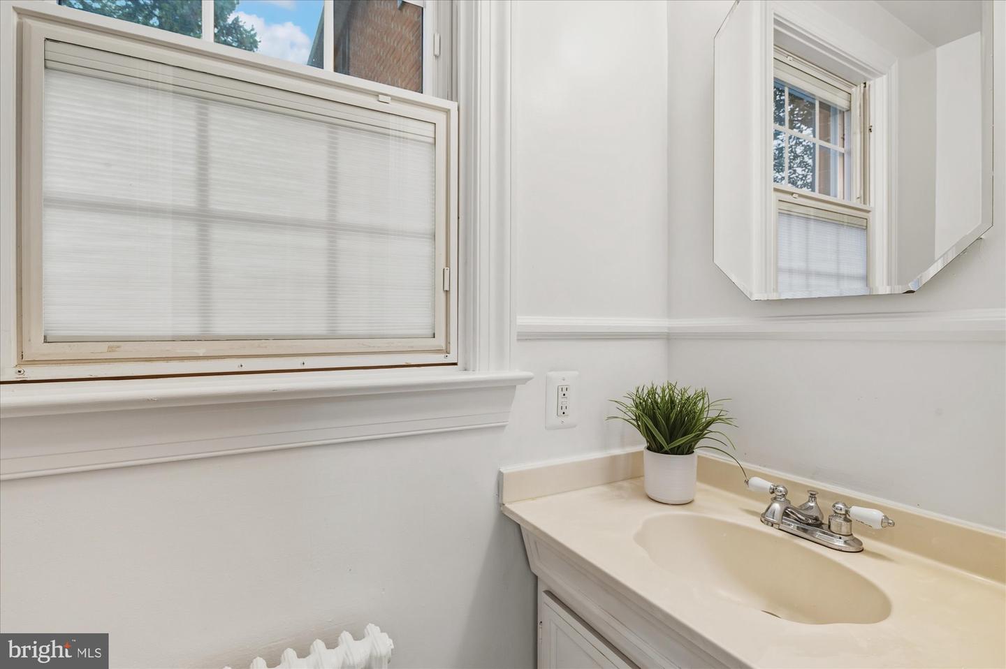 1503 N JEFFERSON ST, ARLINGTON, Virginia 22205, 6 Bedrooms Bedrooms, ,3 BathroomsBathrooms,Residential,For sale,1503 N JEFFERSON ST,VAAR2065452 MLS # VAAR2065452