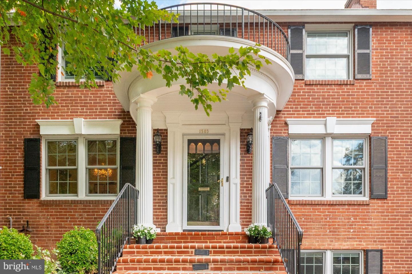 1503 N JEFFERSON ST, ARLINGTON, Virginia 22205, 6 Bedrooms Bedrooms, ,3 BathroomsBathrooms,Residential,For sale,1503 N JEFFERSON ST,VAAR2065452 MLS # VAAR2065452