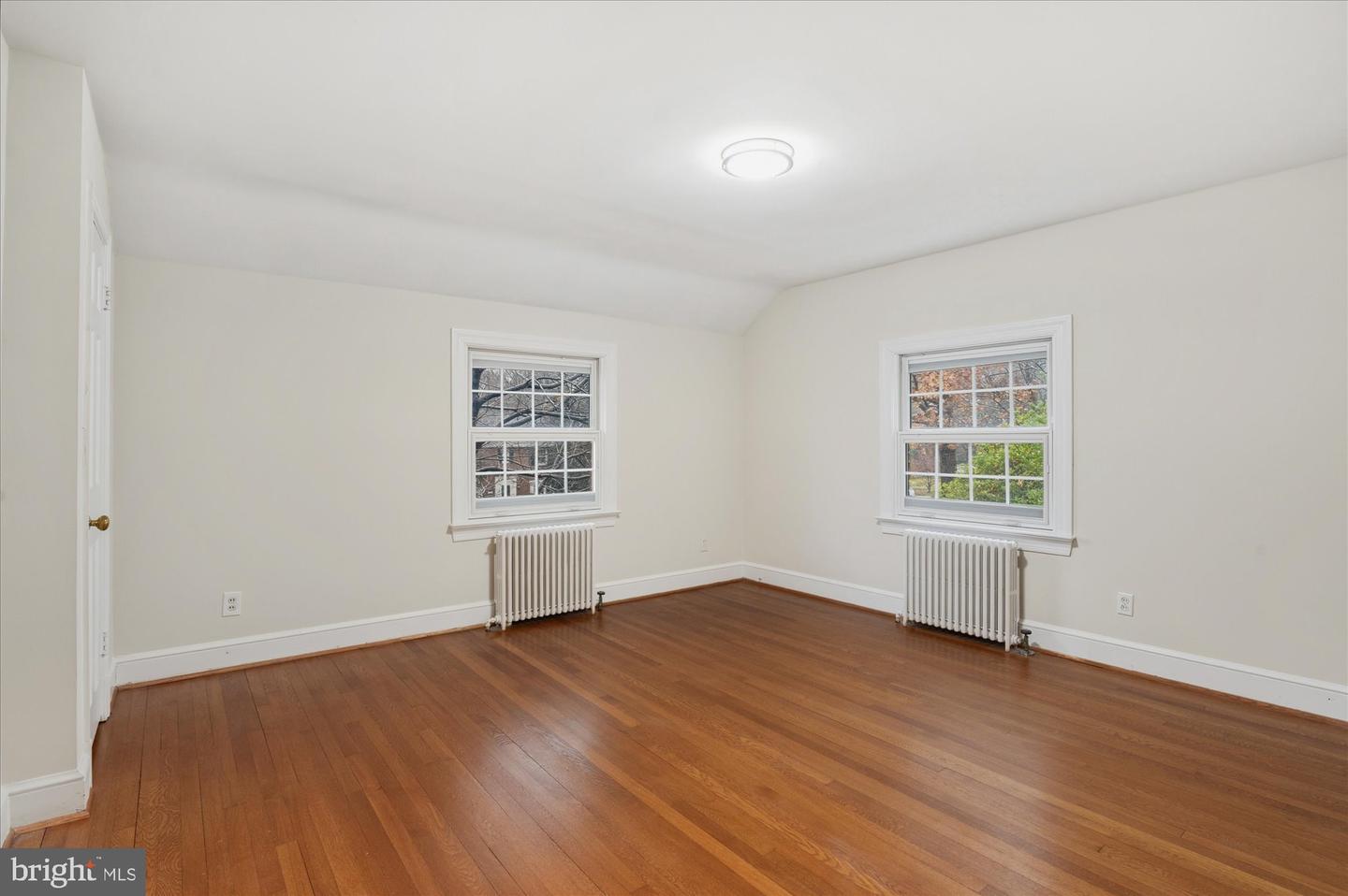 1503 N JEFFERSON ST, ARLINGTON, Virginia 22205, 6 Bedrooms Bedrooms, ,3 BathroomsBathrooms,Residential,For sale,1503 N JEFFERSON ST,VAAR2065452 MLS # VAAR2065452