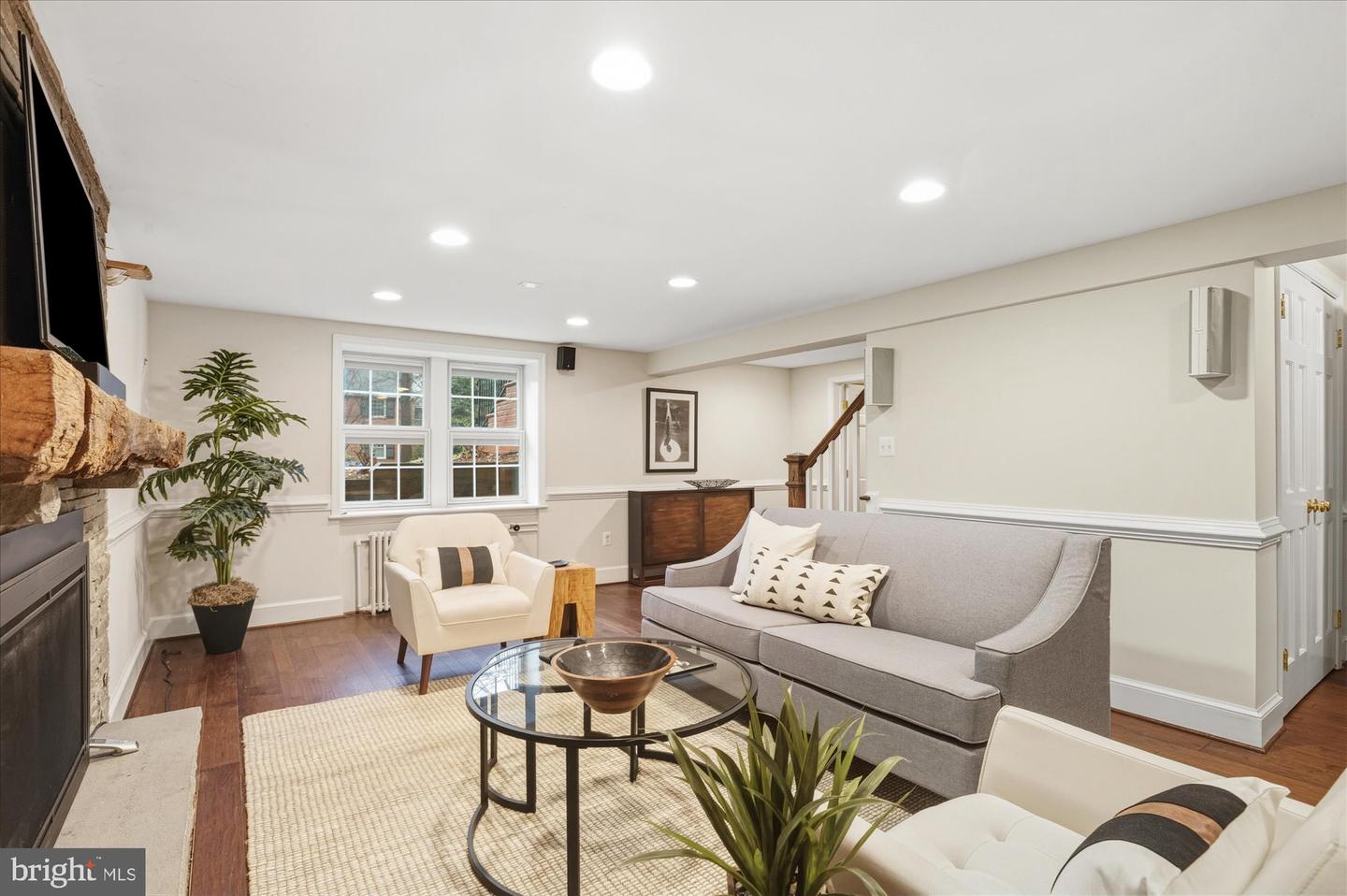 1503 N JEFFERSON ST, ARLINGTON, Virginia 22205, 6 Bedrooms Bedrooms, ,3 BathroomsBathrooms,Residential,For sale,1503 N JEFFERSON ST,VAAR2065452 MLS # VAAR2065452