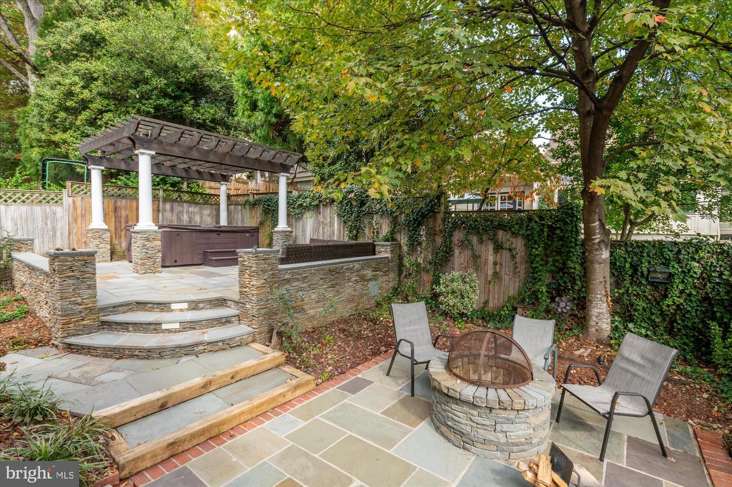 1503 N JEFFERSON ST, ARLINGTON, Virginia 22205, 6 Bedrooms Bedrooms, ,3 BathroomsBathrooms,Residential,For sale,1503 N JEFFERSON ST,VAAR2065452 MLS # VAAR2065452