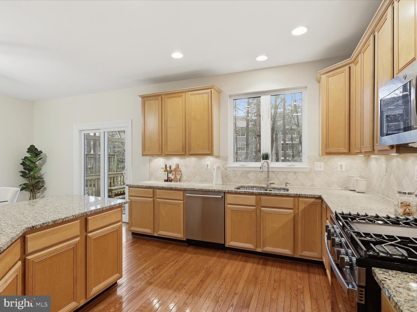 4204 TRUMBO CT, FAIRFAX, Virginia 22033, 3 Bedrooms Bedrooms, ,2 BathroomsBathrooms,Residential,For sale,4204 TRUMBO CT,VAFX2276992 MLS # VAFX2276992