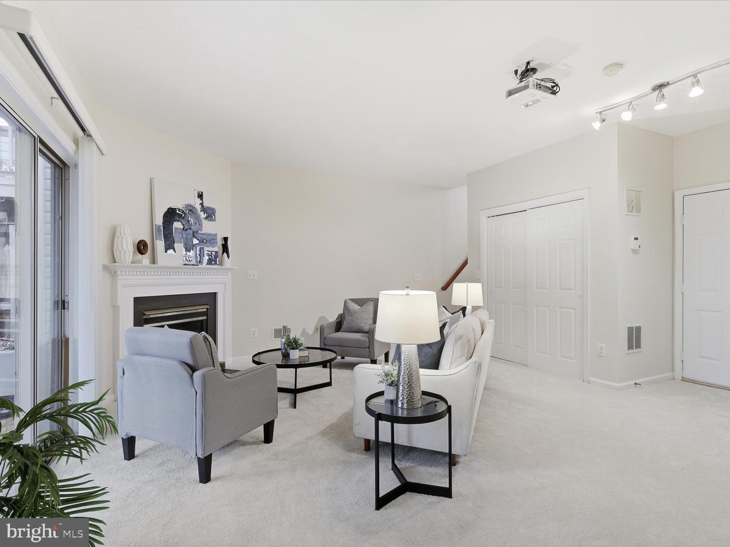 4204 TRUMBO CT, FAIRFAX, Virginia 22033, 3 Bedrooms Bedrooms, ,2 BathroomsBathrooms,Residential,For sale,4204 TRUMBO CT,VAFX2276992 MLS # VAFX2276992