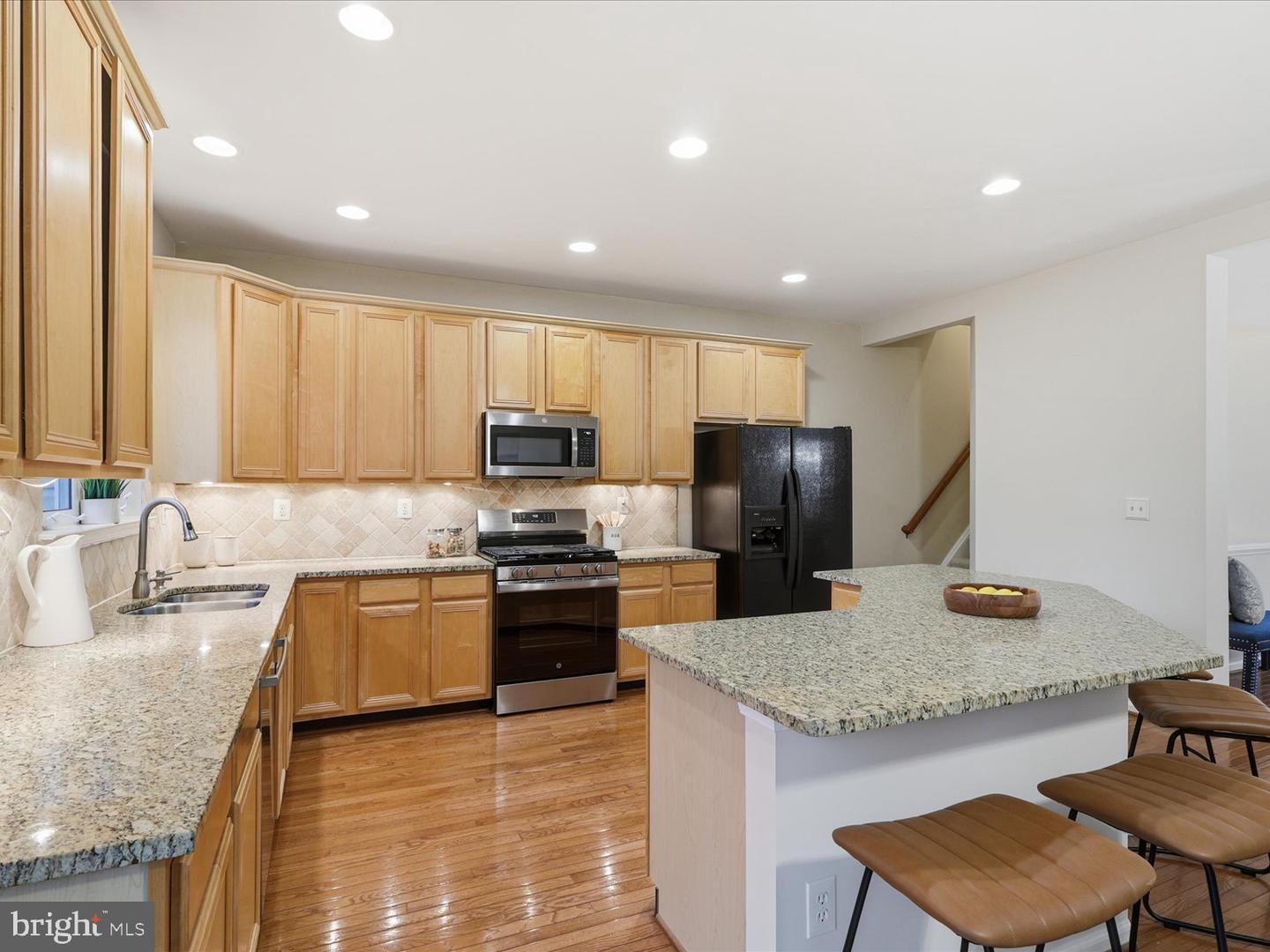 4204 TRUMBO CT, FAIRFAX, Virginia 22033, 3 Bedrooms Bedrooms, ,2 BathroomsBathrooms,Residential,For sale,4204 TRUMBO CT,VAFX2276992 MLS # VAFX2276992