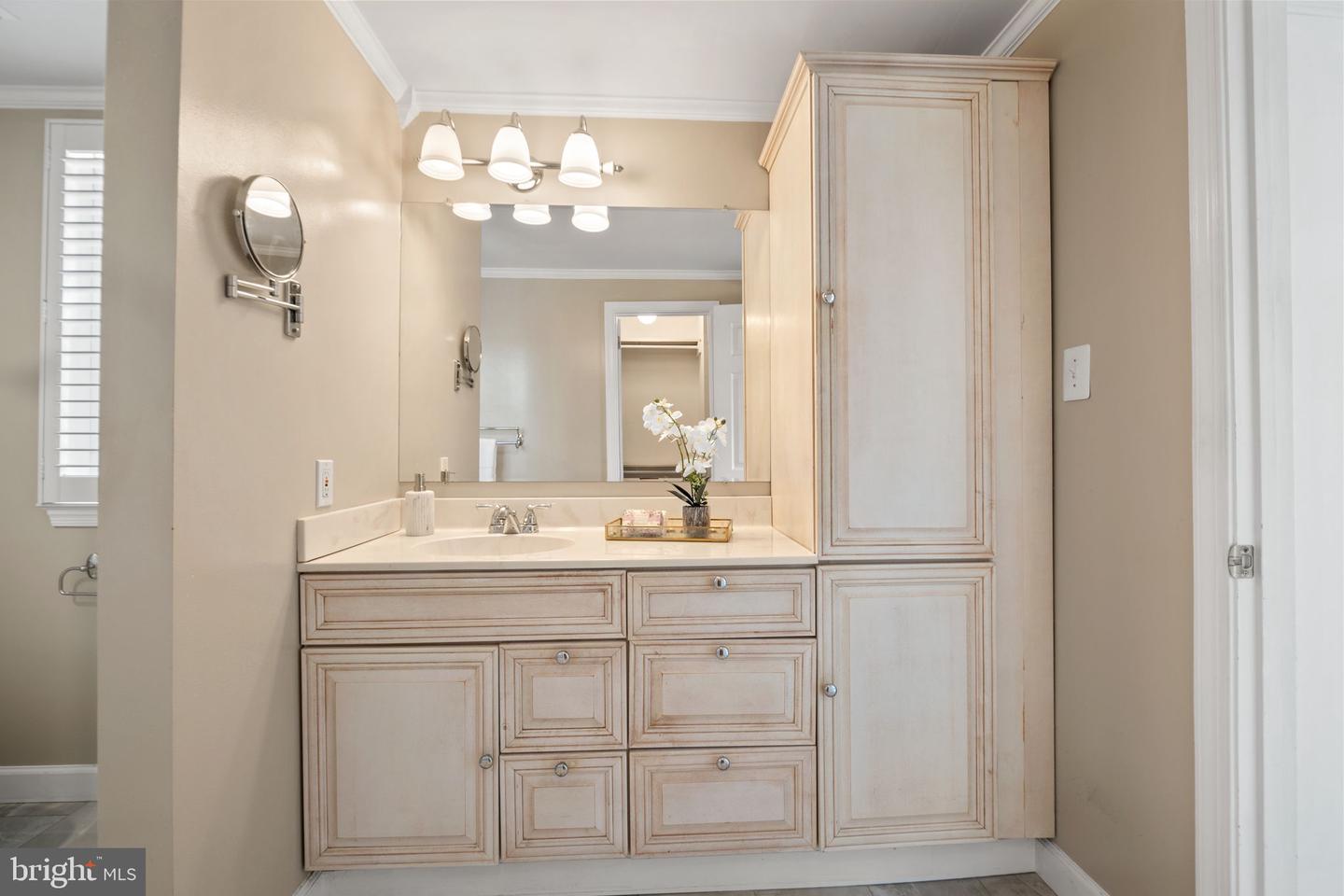 2010 FREEDOM LN, FALLS CHURCH, Virginia 22043, 4 Bedrooms Bedrooms, ,2 BathroomsBathrooms,Residential,For sale,2010 FREEDOM LN,VAFX2277592 MLS # VAFX2277592 2010 FREEDOM LN, FALLS CHURCH, Virginia 22043, 4 Bedrooms Bedrooms, ,2 BathroomsBathrooms,Residential,For sale,2010 FREEDOM LN,VAFX2277592 MLS # VAFX2277592