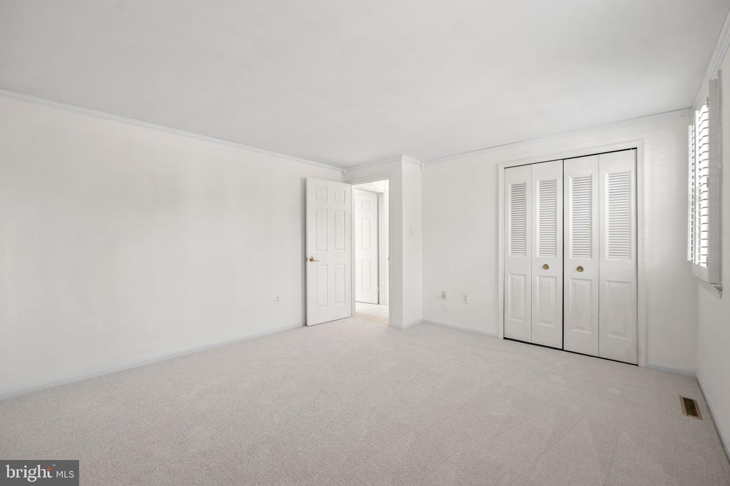 2010 FREEDOM LN, FALLS CHURCH, Virginia 22043, 4 Bedrooms Bedrooms, ,2 BathroomsBathrooms,Residential,For sale,2010 FREEDOM LN,VAFX2277592 MLS # VAFX2277592 2010 FREEDOM LN, FALLS CHURCH, Virginia 22043, 4 Bedrooms Bedrooms, ,2 BathroomsBathrooms,Residential,For sale,2010 FREEDOM LN,VAFX2277592 MLS # VAFX2277592