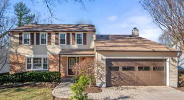 2010 FREEDOM LN, FALLS CHURCH, Virginia 22043, 4 Bedrooms Bedrooms, ,2 BathroomsBathrooms,Residential,For sale,2010 FREEDOM LN,VAFX2277592 MLS # VAFX2277592