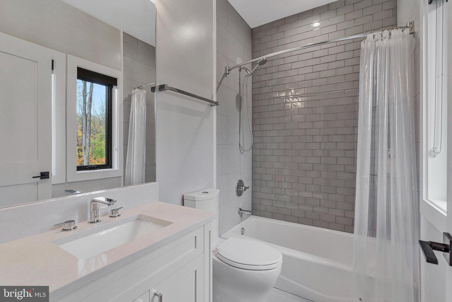 1700 BROOKSIDE LN, VIENNA, Virginia 22182, 5 Bedrooms Bedrooms, ,5 BathroomsBathrooms,Residential,For sale,1700 BROOKSIDE LN,VAFX2277968 MLS # VAFX2277968 1700 BROOKSIDE LN, VIENNA, Virginia 22182, 5 Bedrooms Bedrooms, ,5 BathroomsBathrooms,Residential,For sale,1700 BROOKSIDE LN,VAFX2277968 MLS # VAFX2277968