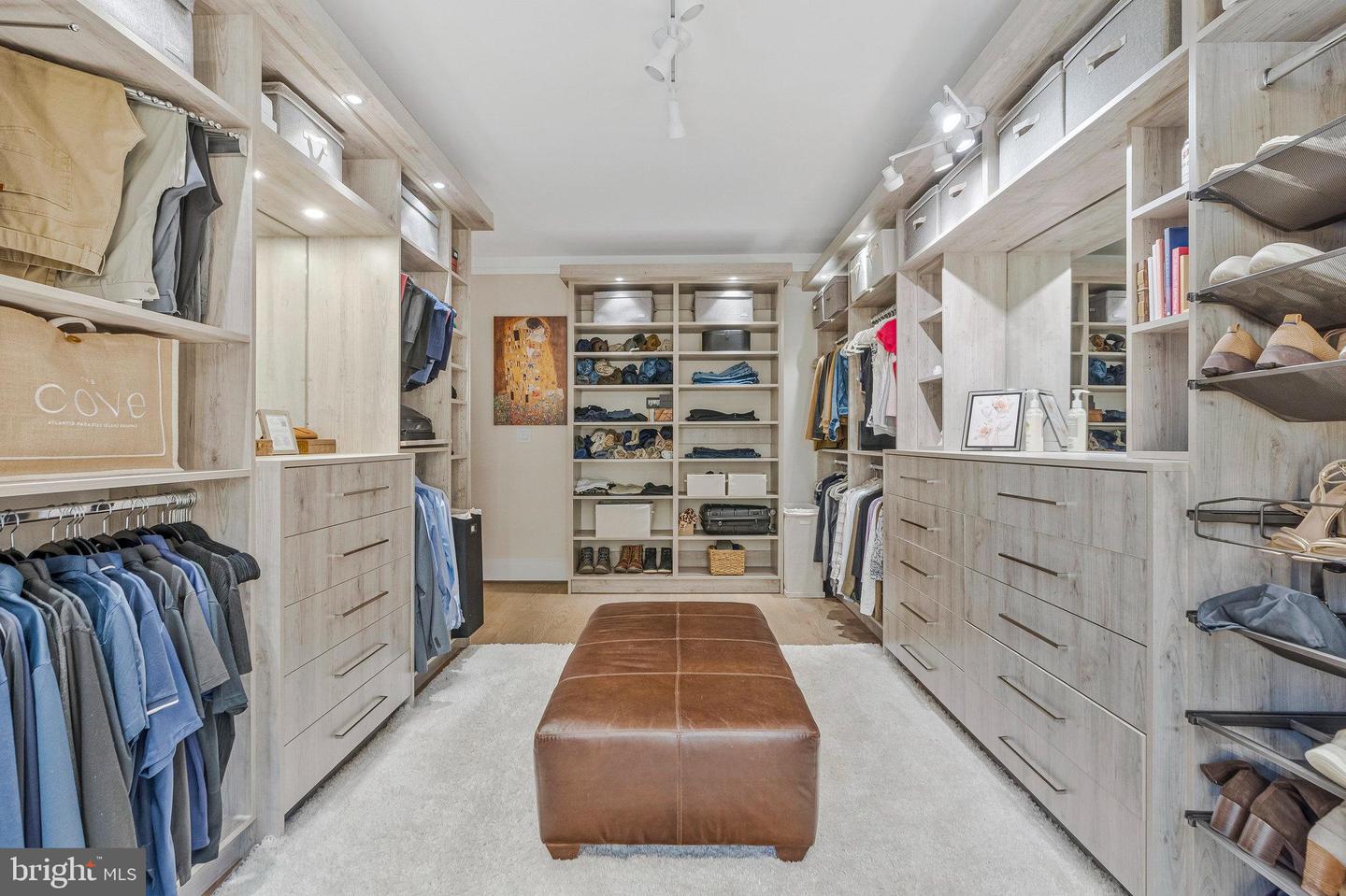 1700 BROOKSIDE LN, VIENNA, Virginia 22182, 5 Bedrooms Bedrooms, ,5 BathroomsBathrooms,Residential,For sale,1700 BROOKSIDE LN,VAFX2277968 MLS # VAFX2277968 1700 BROOKSIDE LN, VIENNA, Virginia 22182, 5 Bedrooms Bedrooms, ,5 BathroomsBathrooms,Residential,For sale,1700 BROOKSIDE LN,VAFX2277968 MLS # VAFX2277968