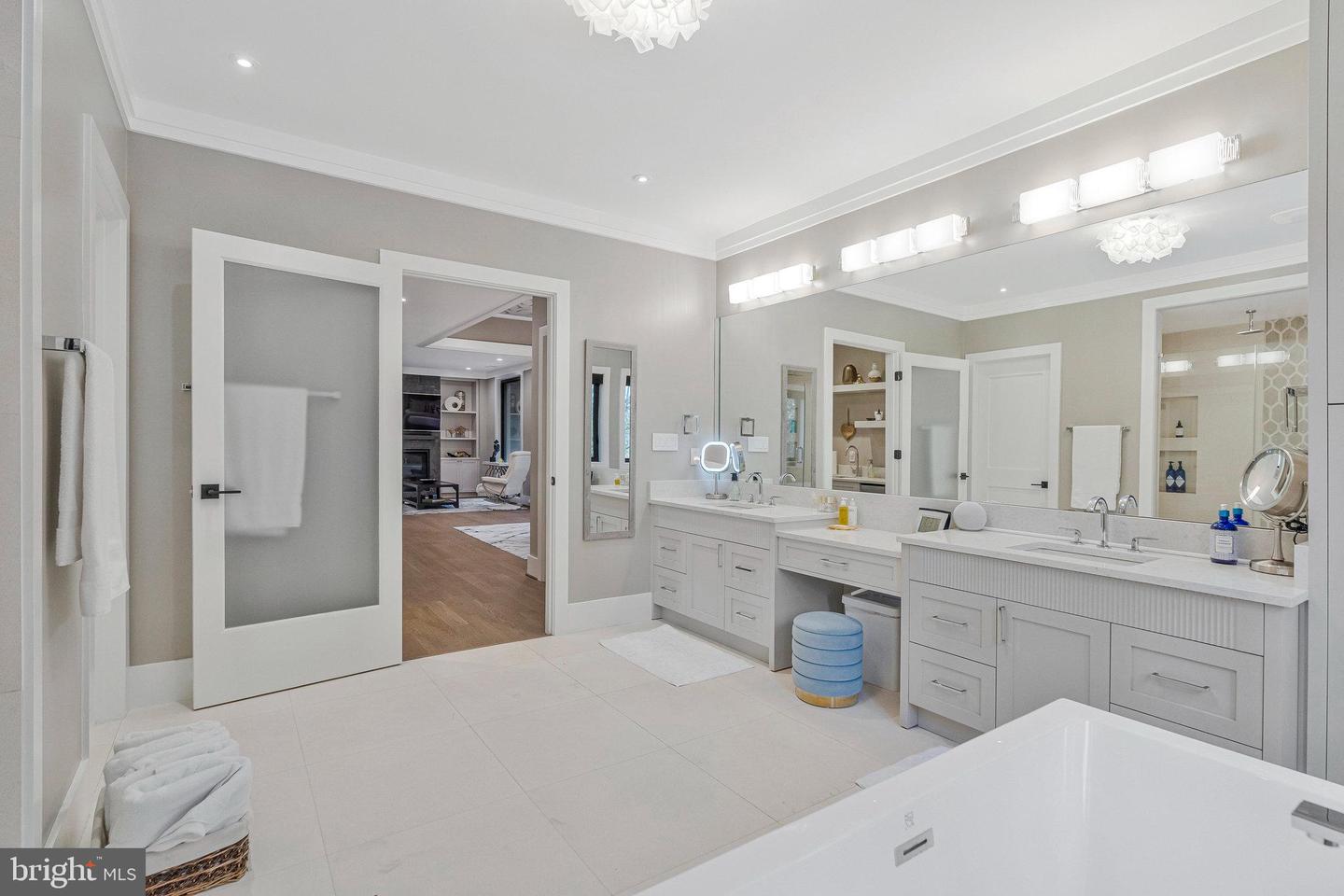 1700 BROOKSIDE LN, VIENNA, Virginia 22182, 5 Bedrooms Bedrooms, ,5 BathroomsBathrooms,Residential,For sale,1700 BROOKSIDE LN,VAFX2277968 MLS # VAFX2277968 1700 BROOKSIDE LN, VIENNA, Virginia 22182, 5 Bedrooms Bedrooms, ,5 BathroomsBathrooms,Residential,For sale,1700 BROOKSIDE LN,VAFX2277968 MLS # VAFX2277968