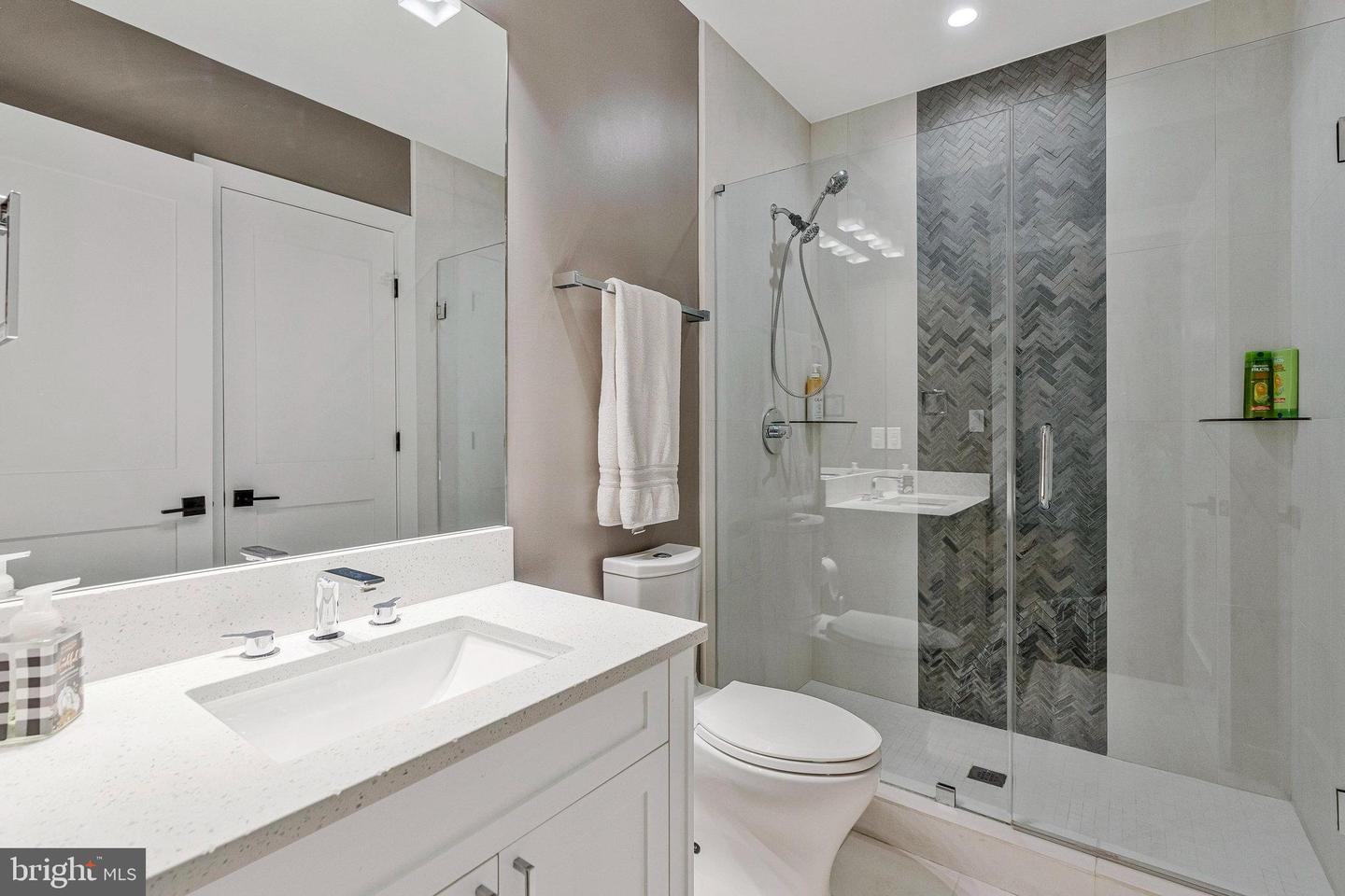 1700 BROOKSIDE LN, VIENNA, Virginia 22182, 5 Bedrooms Bedrooms, ,5 BathroomsBathrooms,Residential,For sale,1700 BROOKSIDE LN,VAFX2277968 MLS # VAFX2277968 1700 BROOKSIDE LN, VIENNA, Virginia 22182, 5 Bedrooms Bedrooms, ,5 BathroomsBathrooms,Residential,For sale,1700 BROOKSIDE LN,VAFX2277968 MLS # VAFX2277968