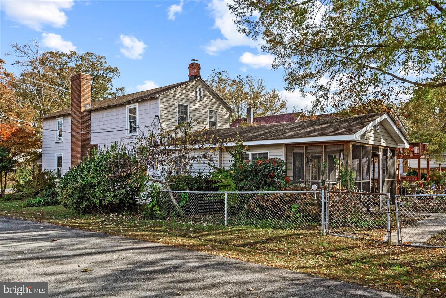 301 BANCROFT AVE, COLONIAL BEACH, Virginia 22443, 2 Bedrooms Bedrooms, ,1 BathroomBathrooms,Residential,For sale,301 BANCROFT AVE,VAWE2010078 MLS # VAWE2010078 301 BANCROFT AVE, COLONIAL BEACH, Virginia 22443, 2 Bedrooms Bedrooms, ,1 BathroomBathrooms,Residential,For sale,301 BANCROFT AVE,VAWE2010078 MLS # VAWE2010078