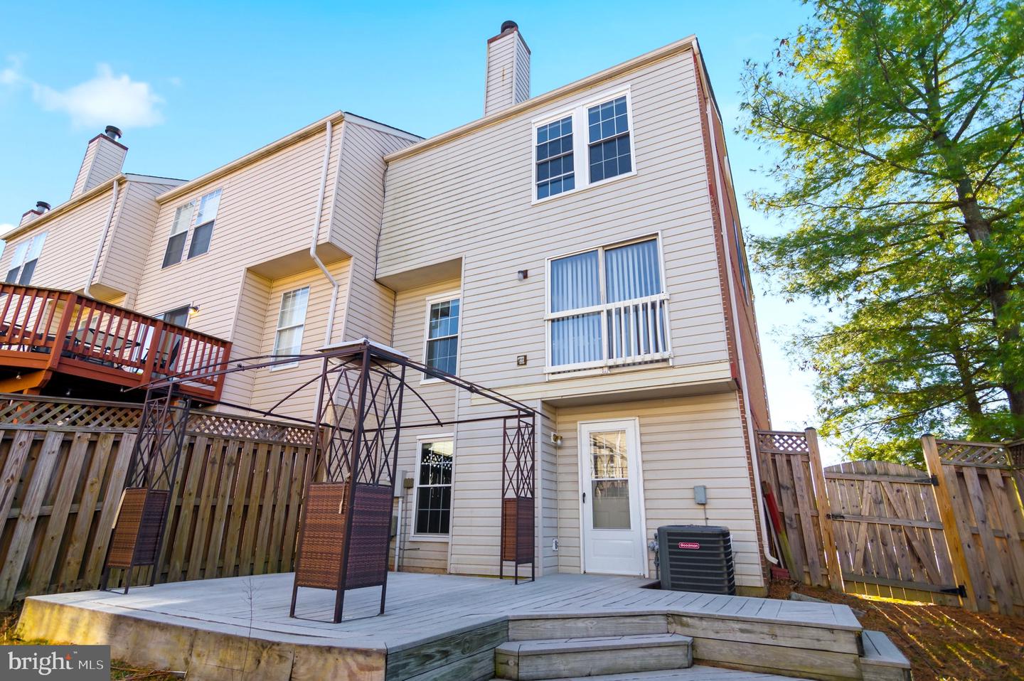 4140 HUMMEL WAY, WOODBRIDGE, Virginia 22192, 3 Bedrooms Bedrooms, ,2 BathroomsBathrooms,Residential,For sale,4140 HUMMEL WAY,VAPW2107676 MLS # VAPW2107676 4140 HUMMEL WAY, WOODBRIDGE, Virginia 22192, 3 Bedrooms Bedrooms, ,2 BathroomsBathrooms,Residential,For sale,4140 HUMMEL WAY,VAPW2107676 MLS # VAPW2107676