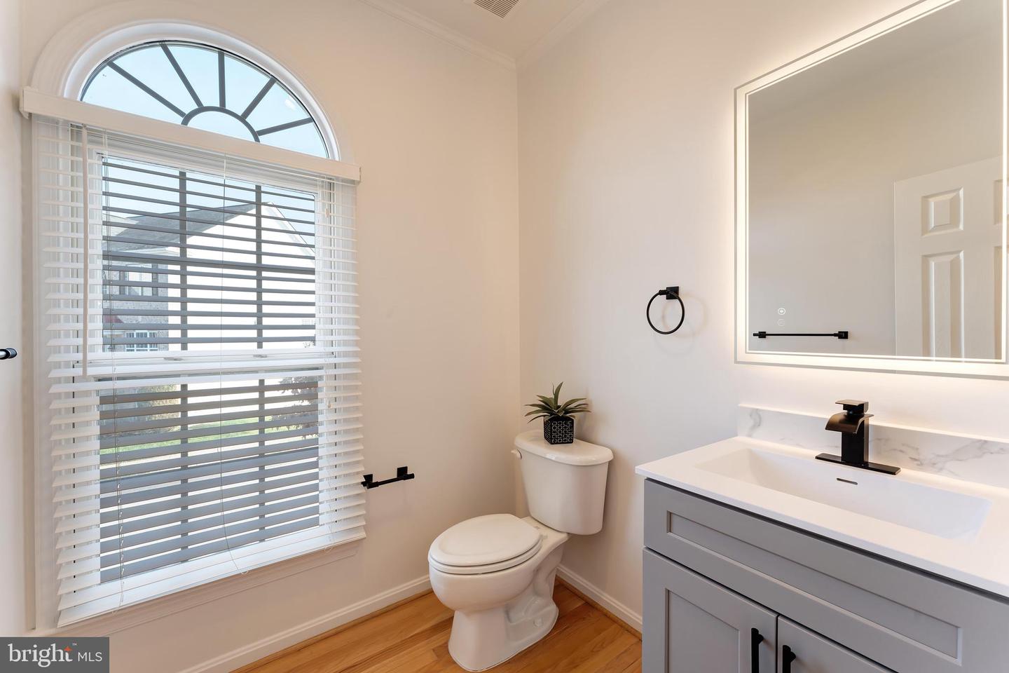 7204 LYNDAM HILL CIR, LORTON, Virginia 22079, 5 Bedrooms Bedrooms, ,3 BathroomsBathrooms,Residential,For sale,7204 LYNDAM HILL CIR,VAFX2279044 MLS # VAFX2279044 7204 LYNDAM HILL CIR, LORTON, Virginia 22079, 5 Bedrooms Bedrooms, ,3 BathroomsBathrooms,Residential,For sale,7204 LYNDAM HILL CIR,VAFX2279044 MLS # VAFX2279044