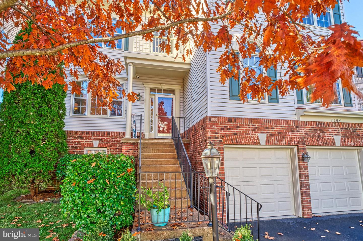 7204 LYNDAM HILL CIR, LORTON, Virginia 22079, 5 Bedrooms Bedrooms, ,3 BathroomsBathrooms,Residential,For sale,7204 LYNDAM HILL CIR,VAFX2279044 MLS # VAFX2279044 7204 LYNDAM HILL CIR, LORTON, Virginia 22079, 5 Bedrooms Bedrooms, ,3 BathroomsBathrooms,Residential,For sale,7204 LYNDAM HILL CIR,VAFX2279044 MLS # VAFX2279044