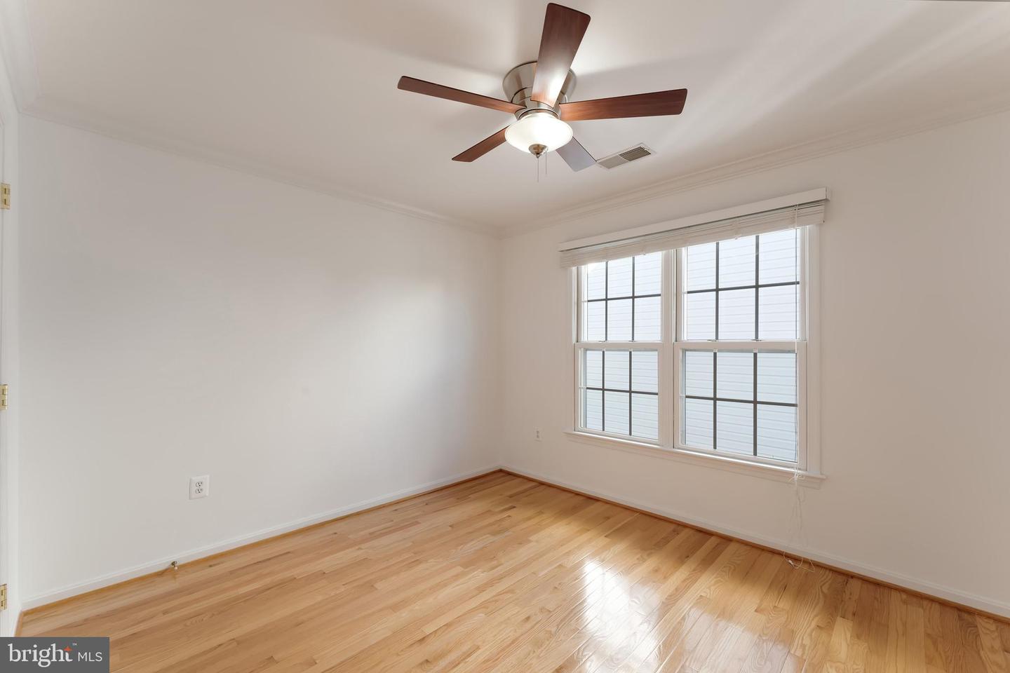 7204 LYNDAM HILL CIR, LORTON, Virginia 22079, 5 Bedrooms Bedrooms, ,3 BathroomsBathrooms,Residential,For sale,7204 LYNDAM HILL CIR,VAFX2279044 MLS # VAFX2279044 7204 LYNDAM HILL CIR, LORTON, Virginia 22079, 5 Bedrooms Bedrooms, ,3 BathroomsBathrooms,Residential,For sale,7204 LYNDAM HILL CIR,VAFX2279044 MLS # VAFX2279044