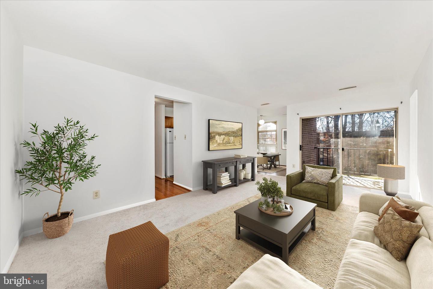 3316 WOODBURN VILLAGE DR #12, ANNANDALE, Virginia 22003, 2 Bedrooms Bedrooms, ,1 BathroomBathrooms,Residential,For sale,3316 WOODBURN VILLAGE DR #12,VAFX2279220 MLS # VAFX2279220