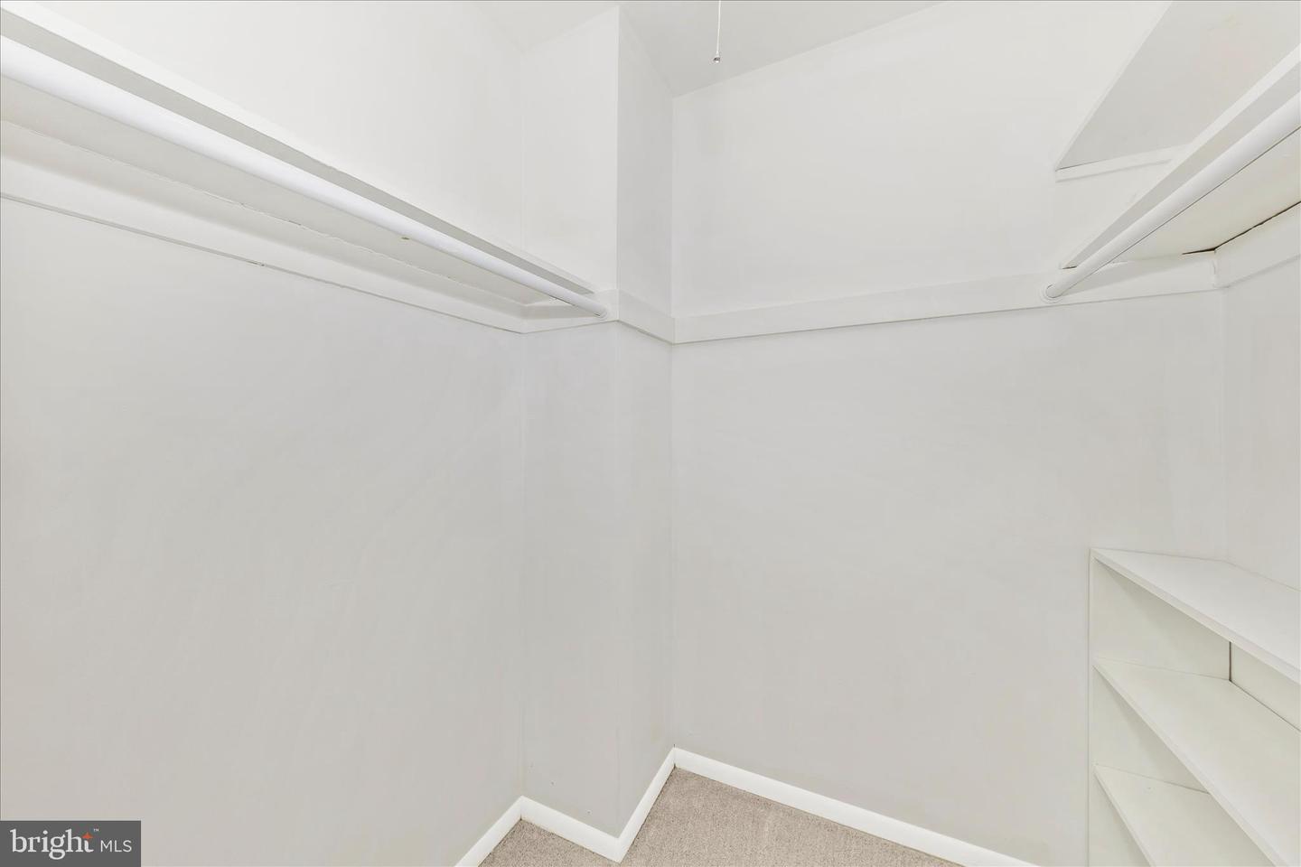 3316 WOODBURN VILLAGE DR #12, ANNANDALE, Virginia 22003, 2 Bedrooms Bedrooms, ,1 BathroomBathrooms,Residential,For sale,3316 WOODBURN VILLAGE DR #12,VAFX2279220 MLS # VAFX2279220