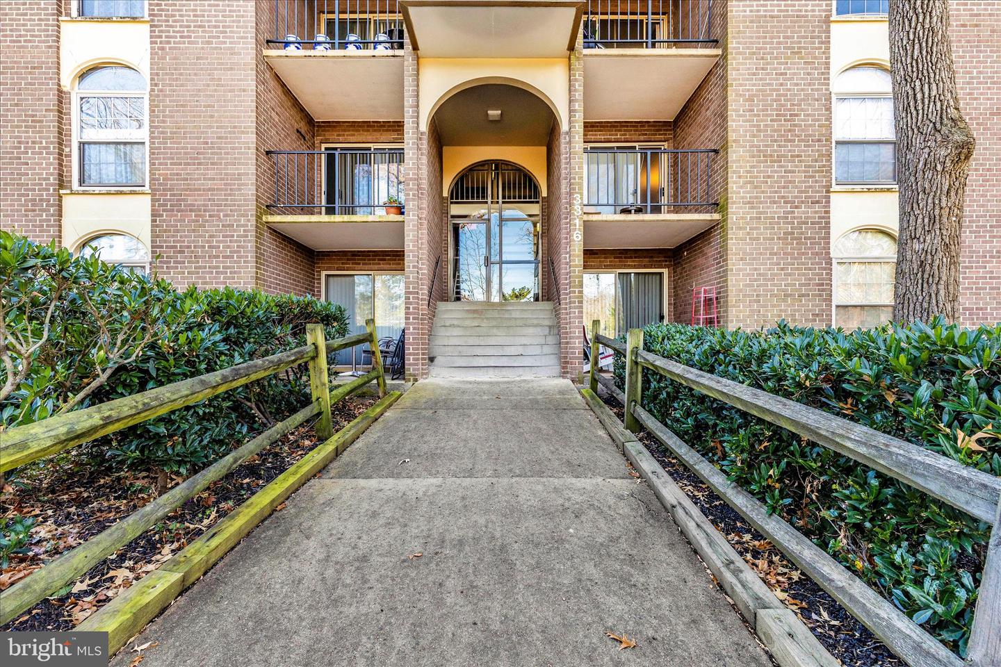 3316 WOODBURN VILLAGE DR #12, ANNANDALE, Virginia 22003, 2 Bedrooms Bedrooms, ,1 BathroomBathrooms,Residential,For sale,3316 WOODBURN VILLAGE DR #12,VAFX2279220 MLS # VAFX2279220