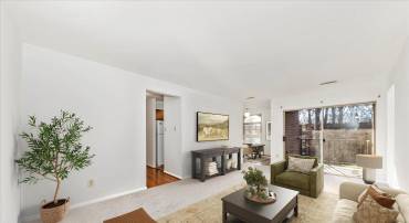 3316 WOODBURN VILLAGE DR #12, ANNANDALE, Virginia 22003, 2 Bedrooms Bedrooms, ,1 BathroomBathrooms,Residential,For sale,3316 WOODBURN VILLAGE DR #12,VAFX2279220 MLS # VAFX2279220