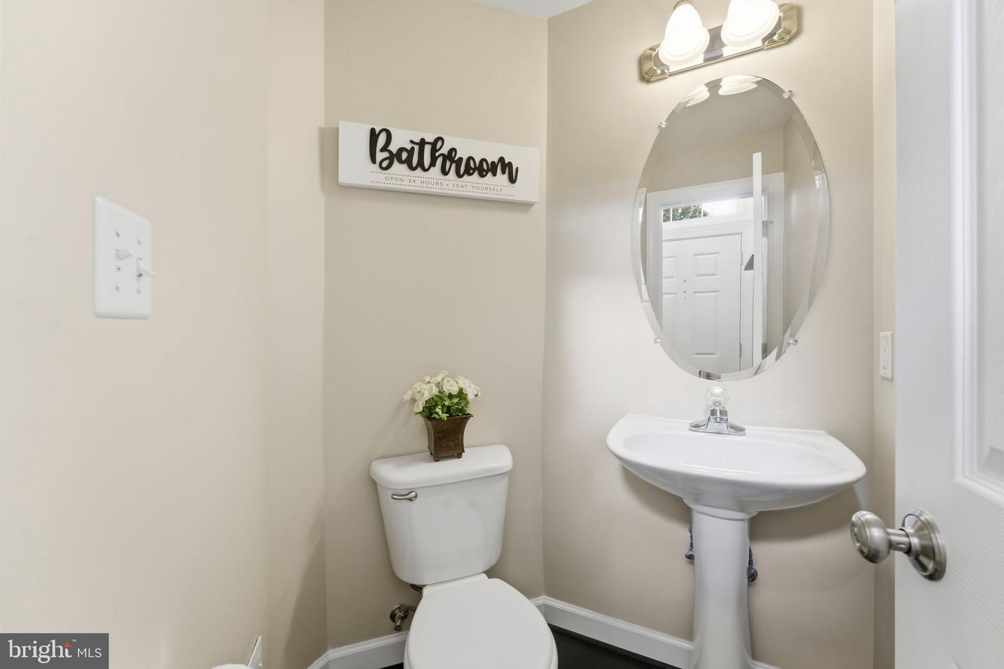 1538 ARTILLERY TER NE, LEESBURG, Virginia 20176, 3 Bedrooms Bedrooms, ,3 BathroomsBathrooms,Residential,For sale,1538 ARTILLERY TER NE,VALO2111274 MLS # VALO2111274 1538 ARTILLERY TER NE, LEESBURG, Virginia 20176, 3 Bedrooms Bedrooms, ,3 BathroomsBathrooms,Residential,For sale,1538 ARTILLERY TER NE,VALO2111274 MLS # VALO2111274