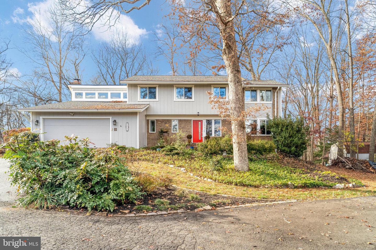 10906 MILLER RD, OAKTON, Virginia 22124, 4 Bedrooms Bedrooms, ,3 BathroomsBathrooms,Residential,For sale,10906 MILLER RD,VAFX2279618 MLS # VAFX2279618 10906 MILLER RD, OAKTON, Virginia 22124, 4 Bedrooms Bedrooms, ,3 BathroomsBathrooms,Residential,For sale,10906 MILLER RD,VAFX2279618 MLS # VAFX2279618