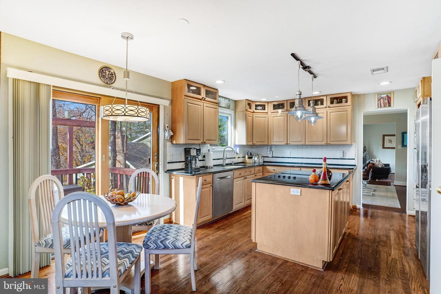 10906 MILLER RD, OAKTON, Virginia 22124, 4 Bedrooms Bedrooms, ,3 BathroomsBathrooms,Residential,For sale,10906 MILLER RD,VAFX2279618 MLS # VAFX2279618 10906 MILLER RD, OAKTON, Virginia 22124, 4 Bedrooms Bedrooms, ,3 BathroomsBathrooms,Residential,For sale,10906 MILLER RD,VAFX2279618 MLS # VAFX2279618