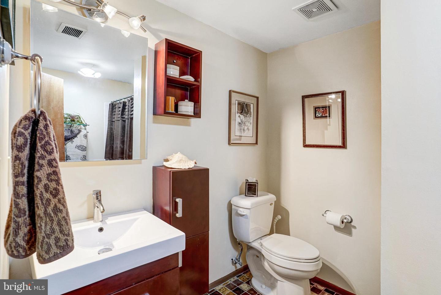 10906 MILLER RD, OAKTON, Virginia 22124, 4 Bedrooms Bedrooms, ,3 BathroomsBathrooms,Residential,For sale,10906 MILLER RD,VAFX2279618 MLS # VAFX2279618 10906 MILLER RD, OAKTON, Virginia 22124, 4 Bedrooms Bedrooms, ,3 BathroomsBathrooms,Residential,For sale,10906 MILLER RD,VAFX2279618 MLS # VAFX2279618