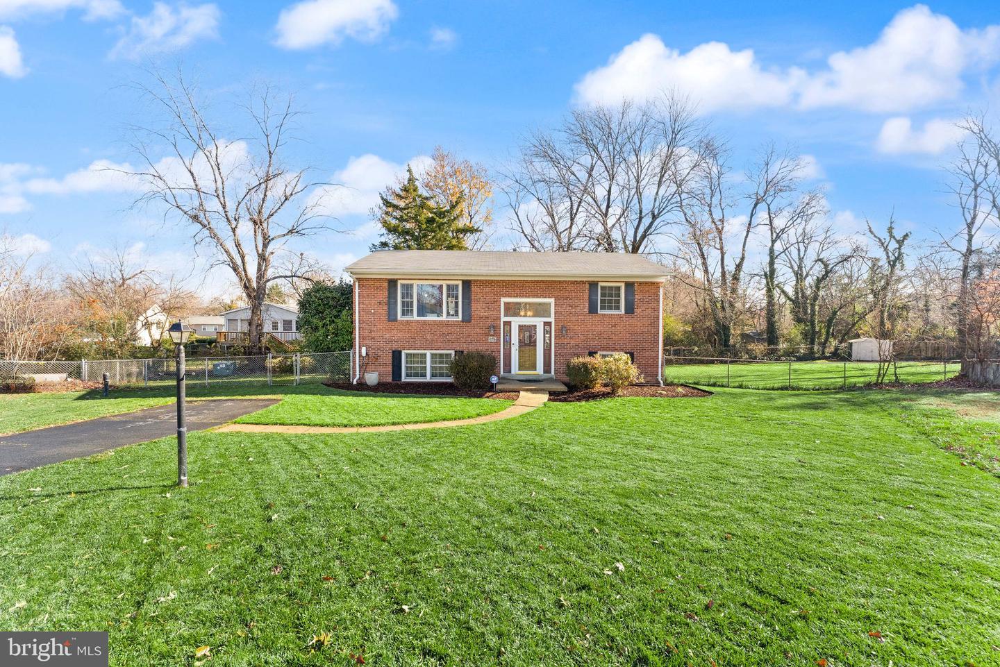 6101 BRIARVIEW CT, ALEXANDRIA, Virginia 22310, 3 Bedrooms Bedrooms, ,2 BathroomsBathrooms,Residential,For sale,6101 BRIARVIEW CT,VAFX2279628 MLS # VAFX2279628