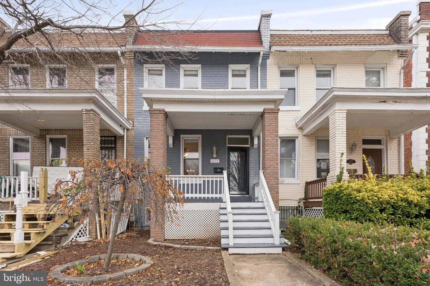 2215 2ND ST NW, WASHINGTON, District Of Columbia 20001, 4 Bedrooms Bedrooms, 10 Rooms Rooms,2 BathroomsBathrooms,Residential,For sale,2215 2ND ST NW,DCDC2232302 MLS # DCDC2232302