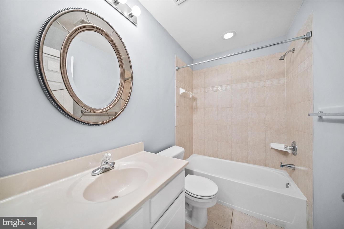 18426 LANIER ISLAND SQ, LEESBURG, Virginia 20176, 3 Bedrooms Bedrooms, ,2 BathroomsBathrooms,Residential,For sale,18426 LANIER ISLAND SQ,VALO2111386 MLS # VALO2111386