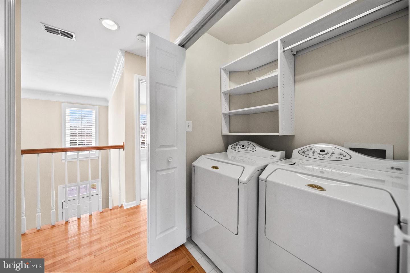 18426 LANIER ISLAND SQ, LEESBURG, Virginia 20176, 3 Bedrooms Bedrooms, ,2 BathroomsBathrooms,Residential,For sale,18426 LANIER ISLAND SQ,VALO2111386 MLS # VALO2111386