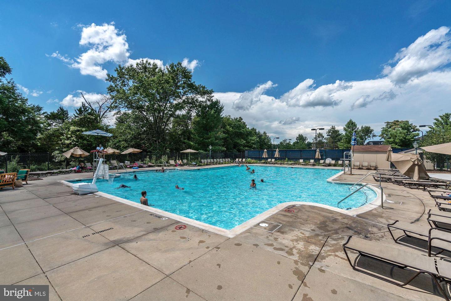 18426 LANIER ISLAND SQ, LEESBURG, Virginia 20176, 3 Bedrooms Bedrooms, ,2 BathroomsBathrooms,Residential,For sale,18426 LANIER ISLAND SQ,VALO2111386 MLS # VALO2111386