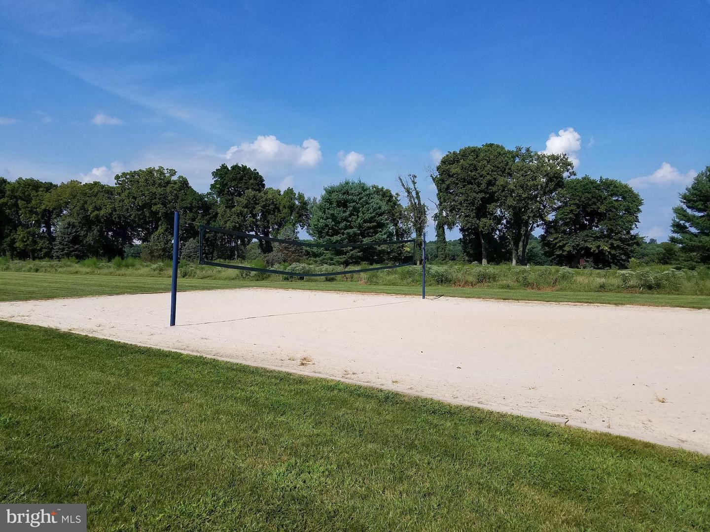 18426 LANIER ISLAND SQ, LEESBURG, Virginia 20176, 3 Bedrooms Bedrooms, ,2 BathroomsBathrooms,Residential,For sale,18426 LANIER ISLAND SQ,VALO2111386 MLS # VALO2111386