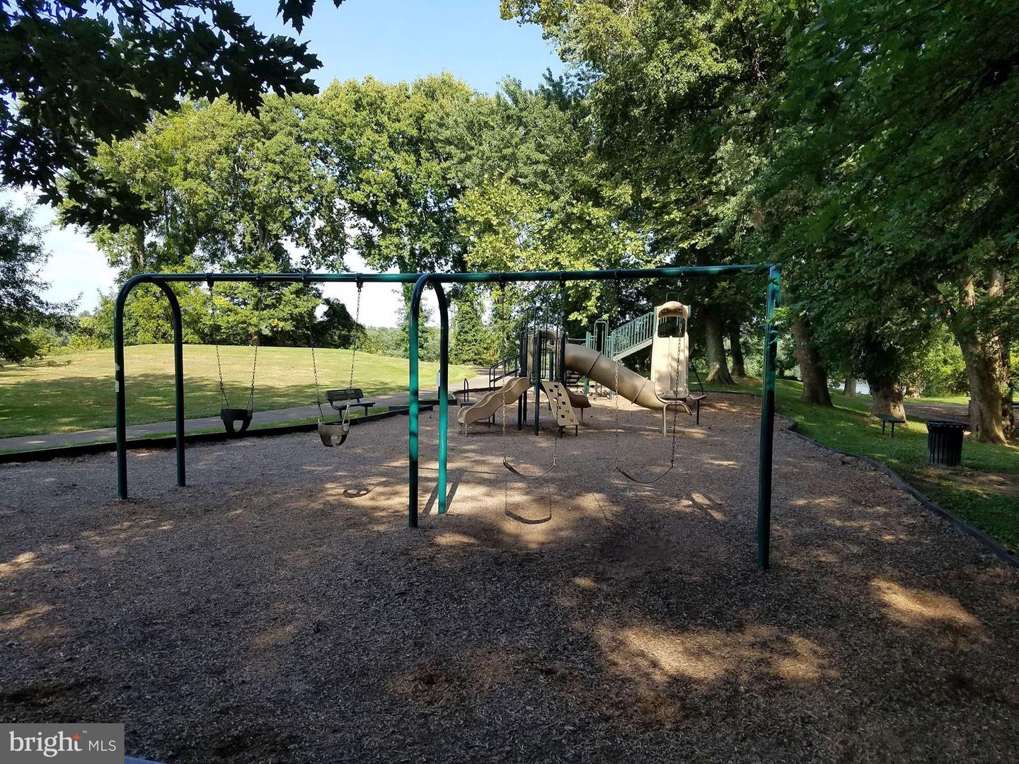 18426 LANIER ISLAND SQ, LEESBURG, Virginia 20176, 3 Bedrooms Bedrooms, ,2 BathroomsBathrooms,Residential,For sale,18426 LANIER ISLAND SQ,VALO2111386 MLS # VALO2111386