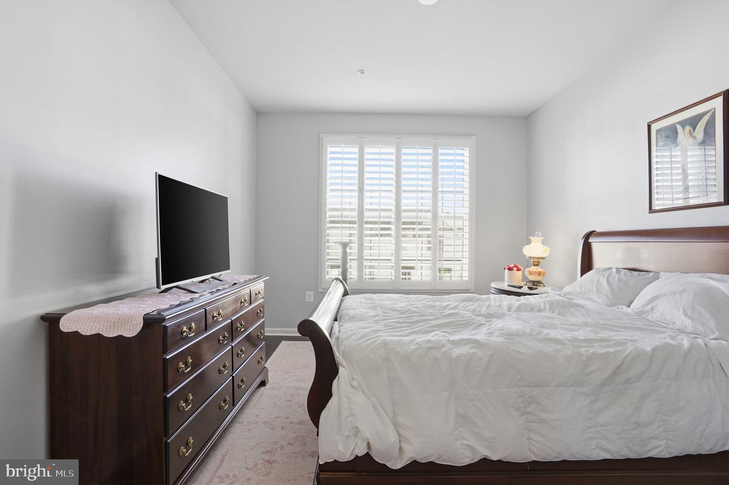 43031 FOXTRAIL WOODS TER #103, ASHBURN, Virginia 20148, 2 Bedrooms Bedrooms, ,2 BathroomsBathrooms,Residential,For sale,43031 FOXTRAIL WOODS TER #103,VALO2111432 MLS # VALO2111432