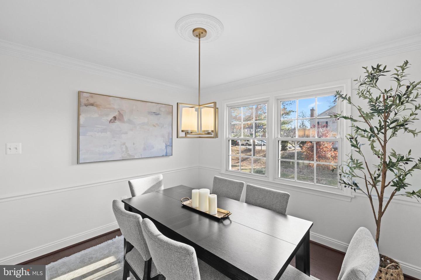 359 LINDEN CT, HERNDON, Virginia 20170, 3 Bedrooms Bedrooms, 11 Rooms Rooms,2 BathroomsBathrooms,Residential,For sale,359 LINDEN CT,VAFX2280022 MLS # VAFX2280022