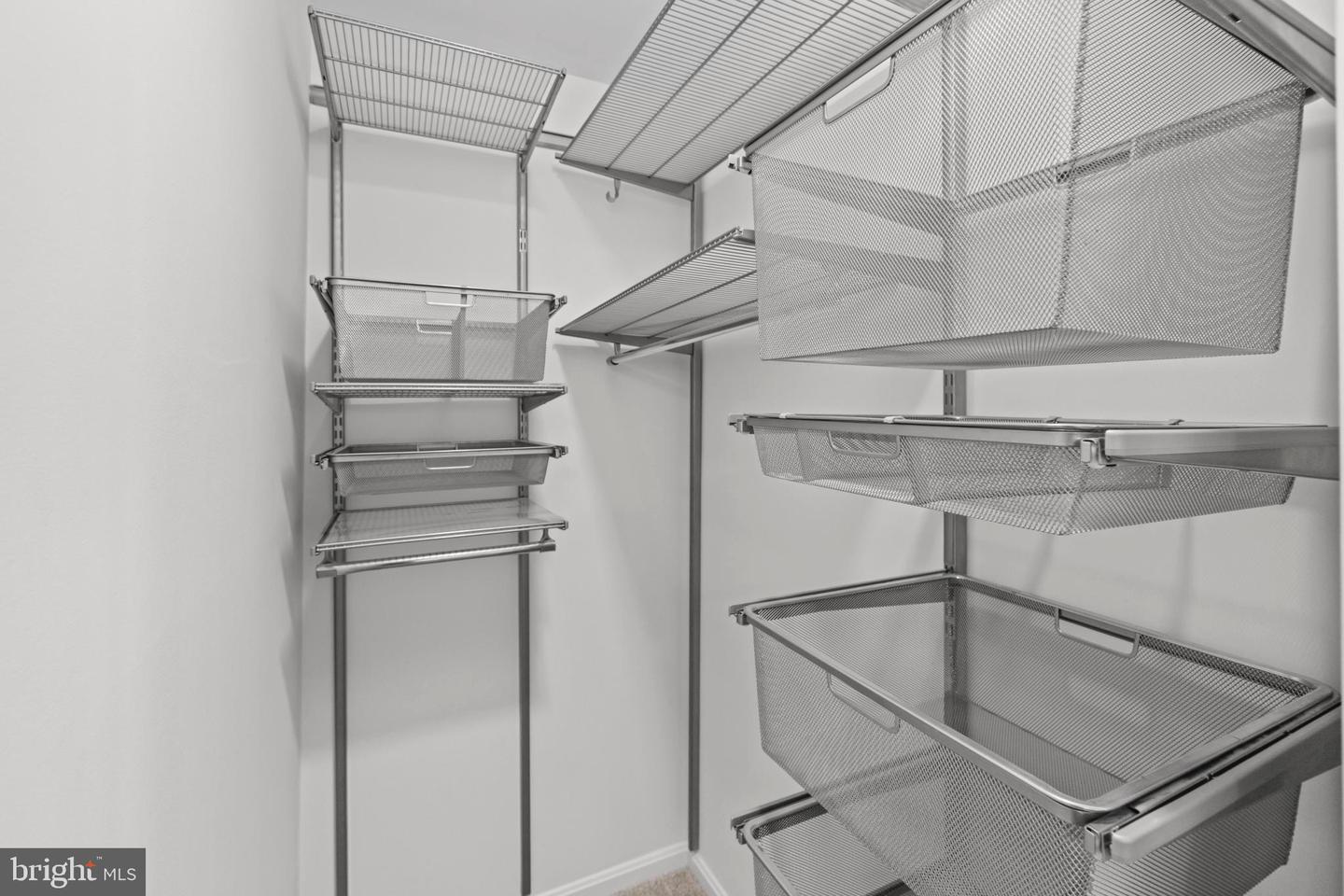 359 LINDEN CT, HERNDON, Virginia 20170, 3 Bedrooms Bedrooms, 11 Rooms Rooms,2 BathroomsBathrooms,Residential,For sale,359 LINDEN CT,VAFX2280022 MLS # VAFX2280022