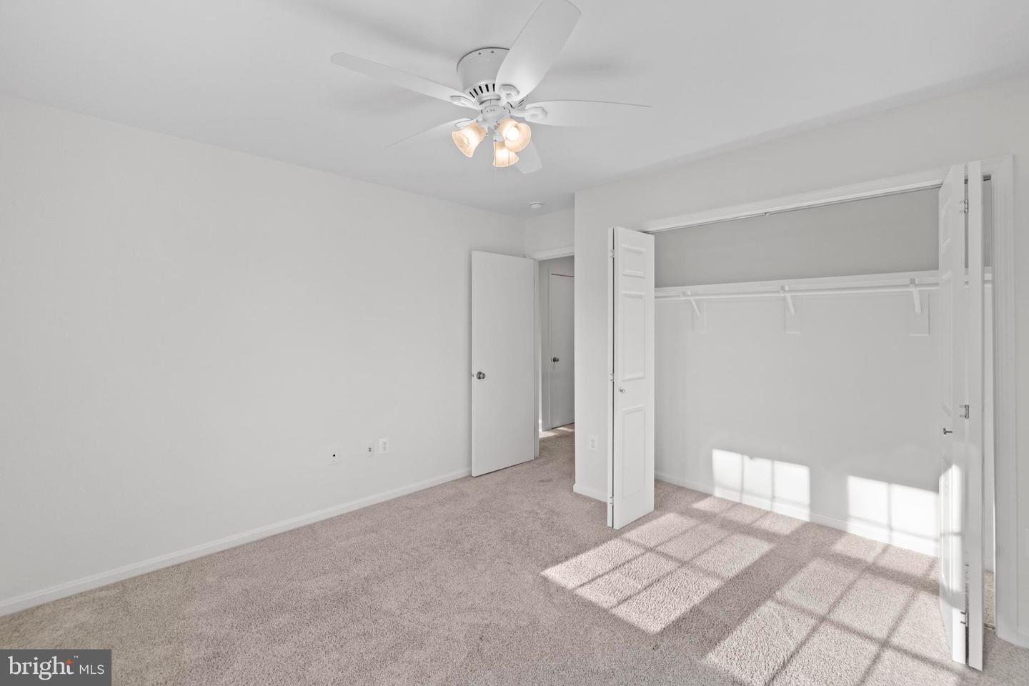 359 LINDEN CT, HERNDON, Virginia 20170, 3 Bedrooms Bedrooms, 11 Rooms Rooms,2 BathroomsBathrooms,Residential,For sale,359 LINDEN CT,VAFX2280022 MLS # VAFX2280022