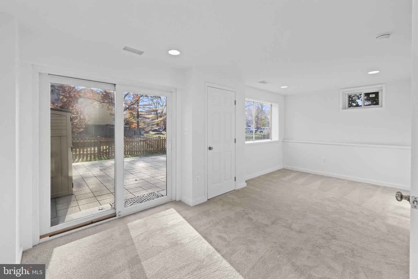 359 LINDEN CT, HERNDON, Virginia 20170, 3 Bedrooms Bedrooms, 11 Rooms Rooms,2 BathroomsBathrooms,Residential,For sale,359 LINDEN CT,VAFX2280022 MLS # VAFX2280022