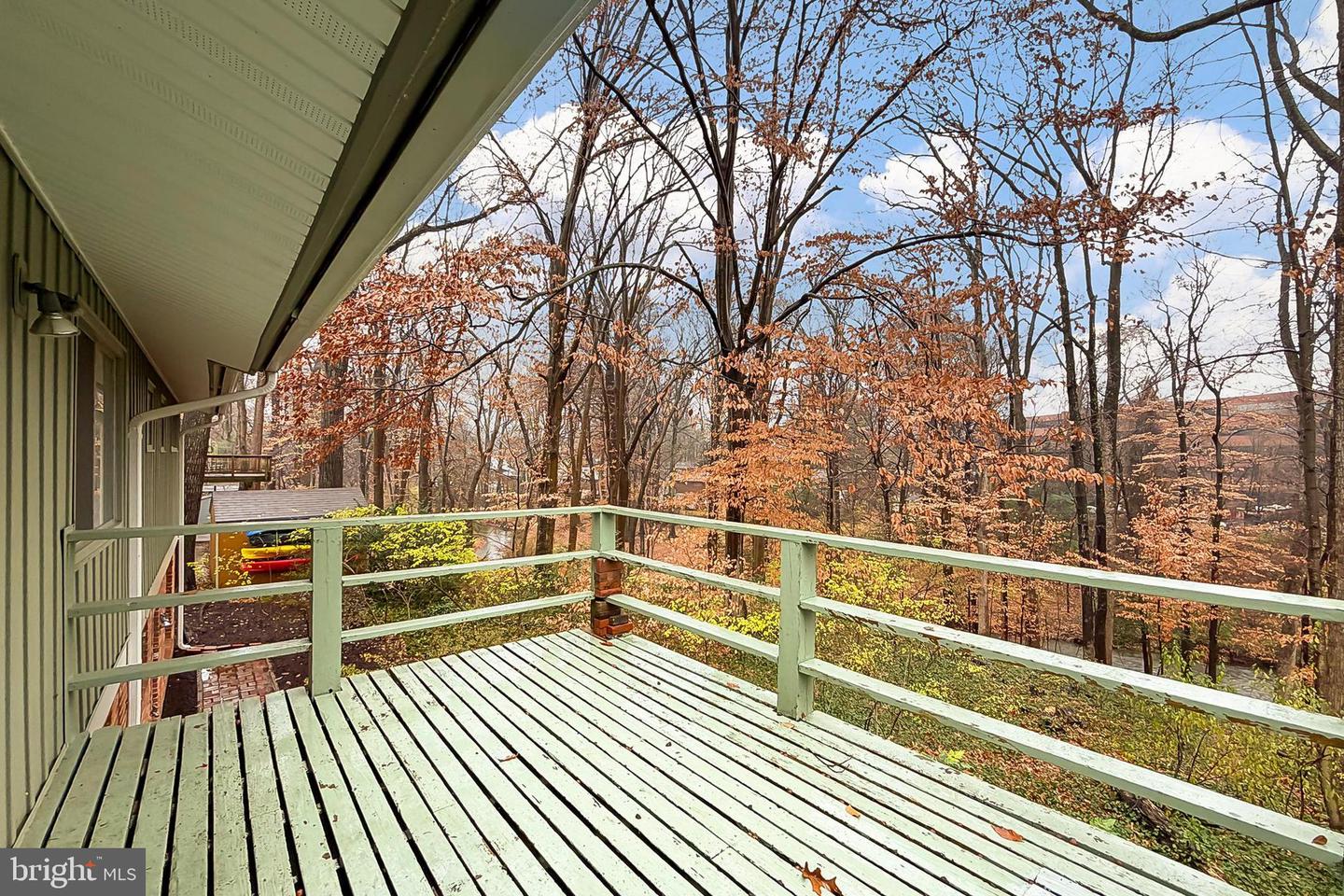 10118 SPRING LAKE TER, FAIRFAX, Virginia 22030, 5 Bedrooms Bedrooms, ,3 BathroomsBathrooms,Residential,For sale,10118 SPRING LAKE TER,VAFC2007504 MLS # VAFC2007504