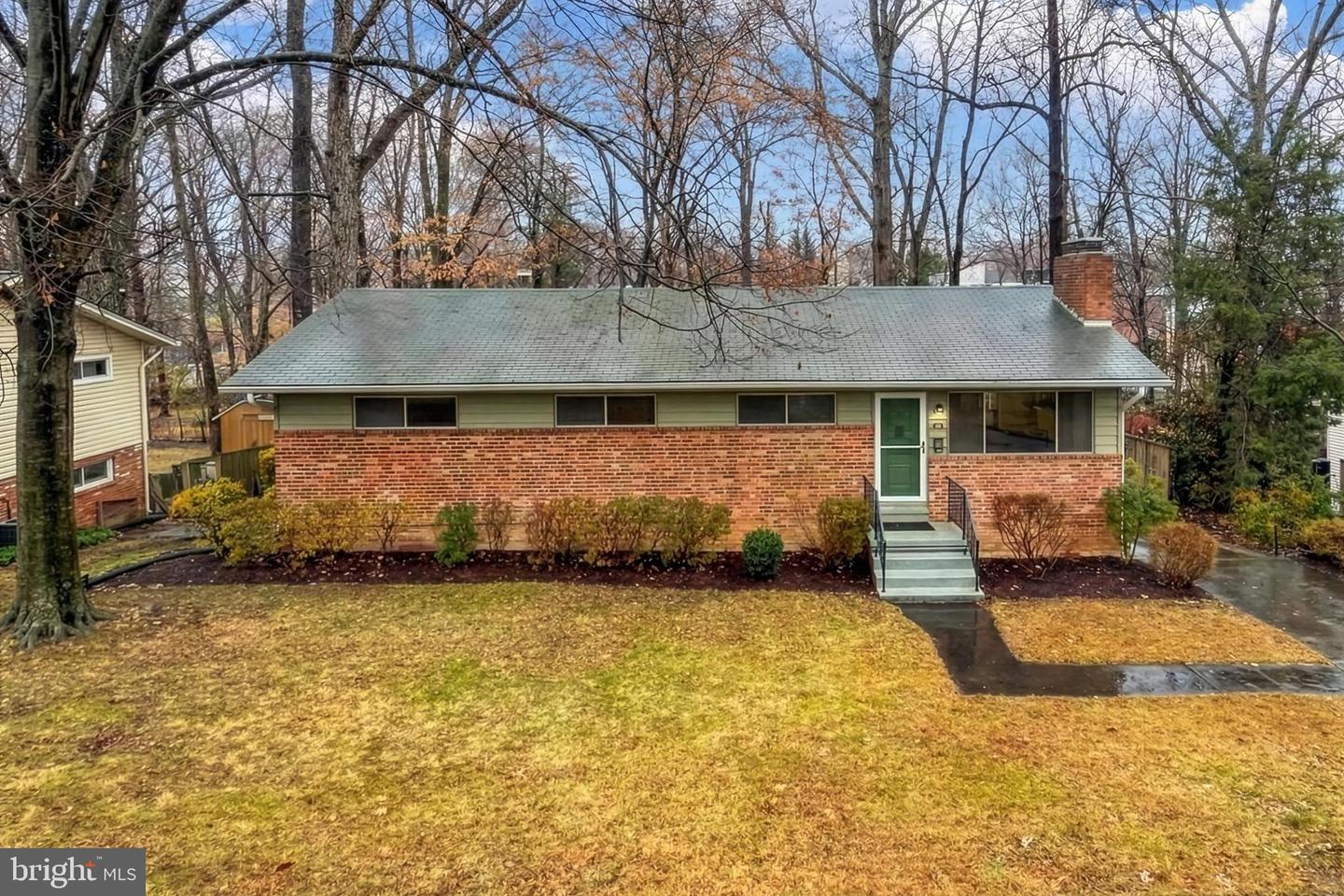 10118 SPRING LAKE TER, FAIRFAX, Virginia 22030, 5 Bedrooms Bedrooms, ,3 BathroomsBathrooms,Residential,For sale,10118 SPRING LAKE TER,VAFC2007504 MLS # VAFC2007504