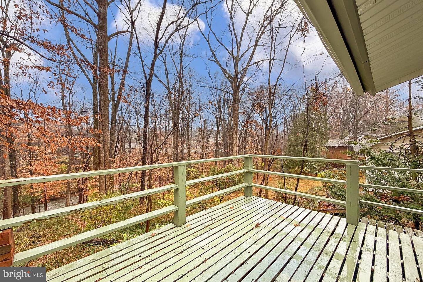 10118 SPRING LAKE TER, FAIRFAX, Virginia 22030, 5 Bedrooms Bedrooms, ,3 BathroomsBathrooms,Residential,For sale,10118 SPRING LAKE TER,VAFC2007504 MLS # VAFC2007504